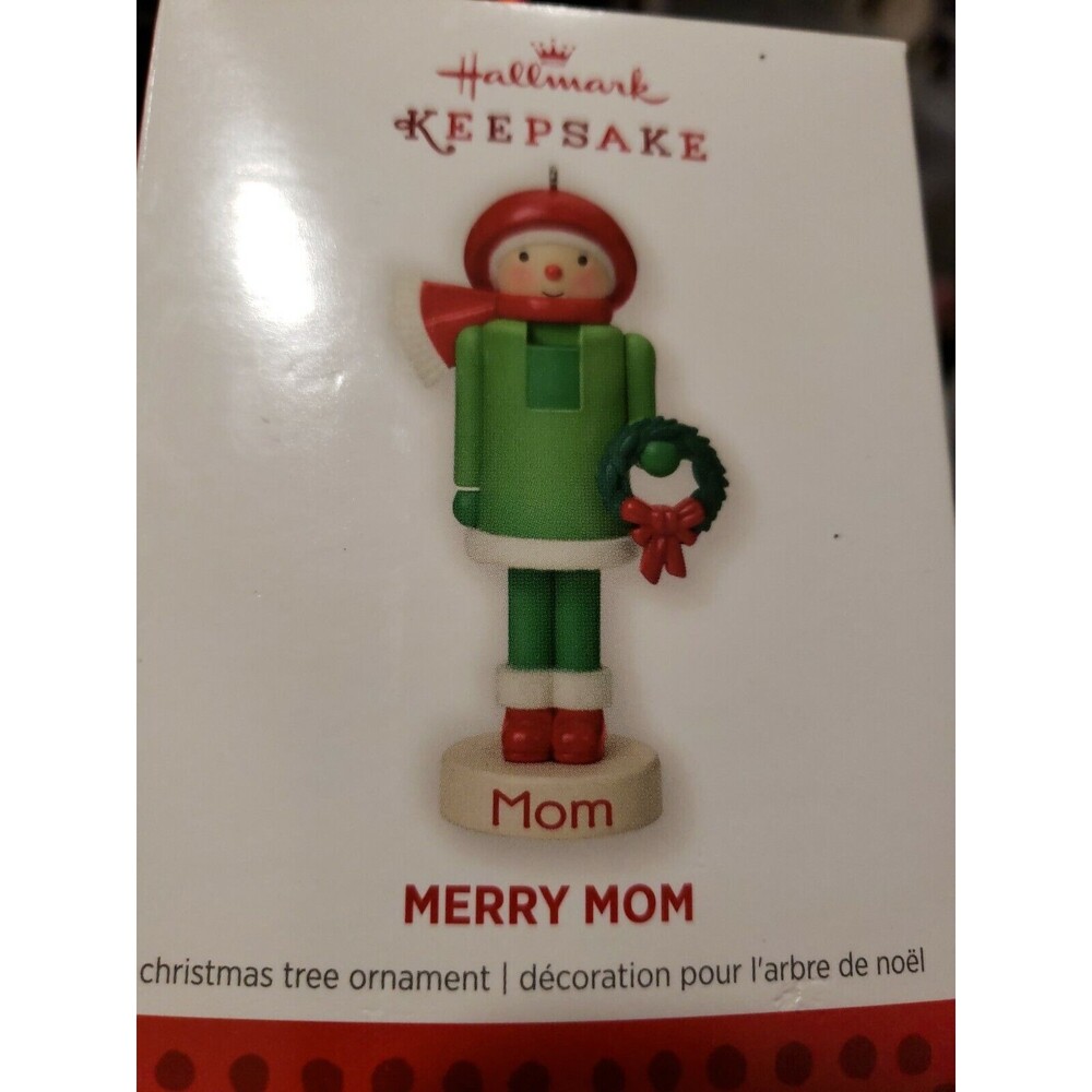 Hallmark Ornament MERRY MOM Keepsake Figurine Christmas Tree Collectible C-16‎